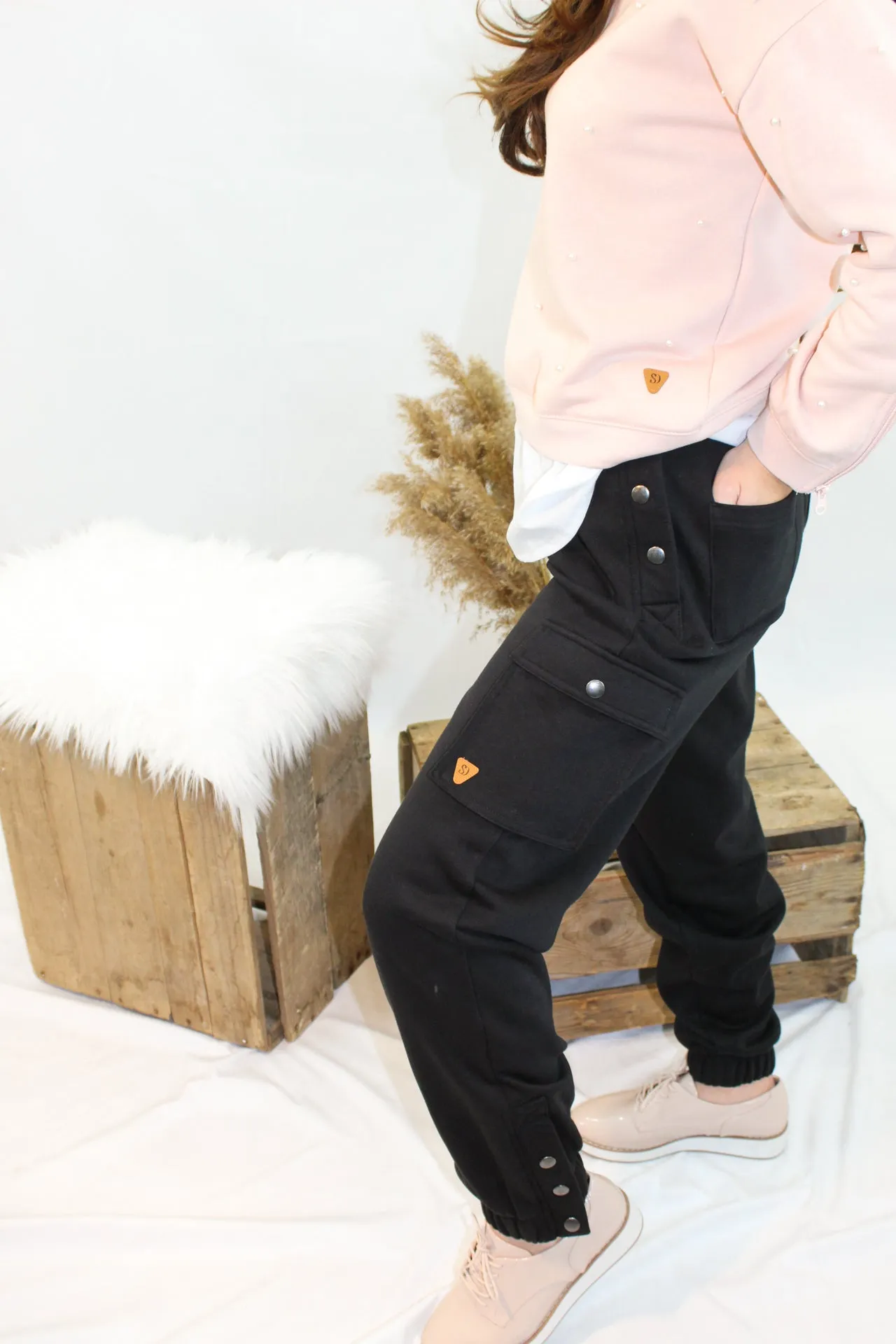 Adaptive Kids Cargo Joggers Pants: Elastic Waist, And Easy-Undressing Side Zipper