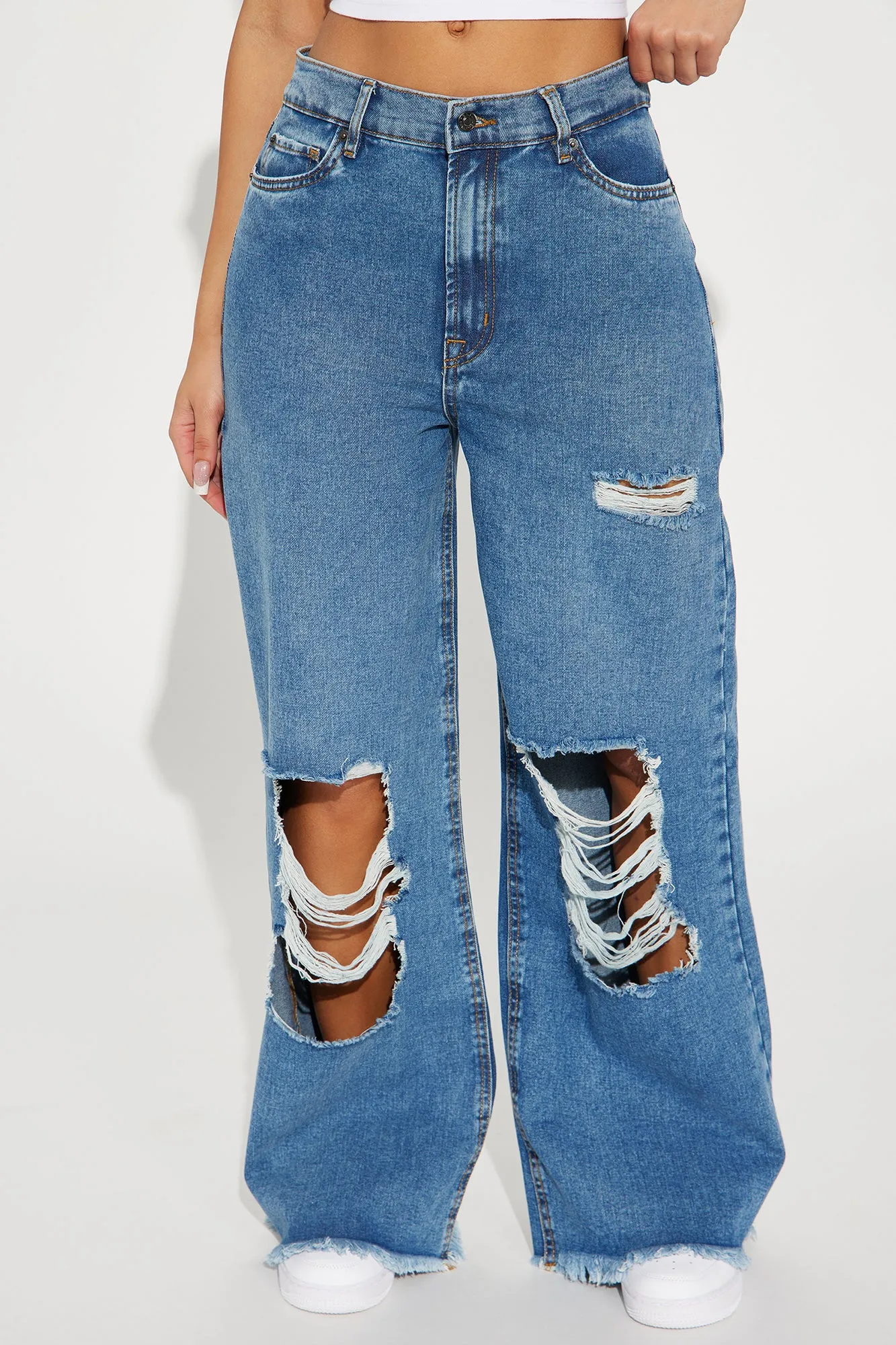 Backing Off Ripped Baggy Jeans - Medium Wash