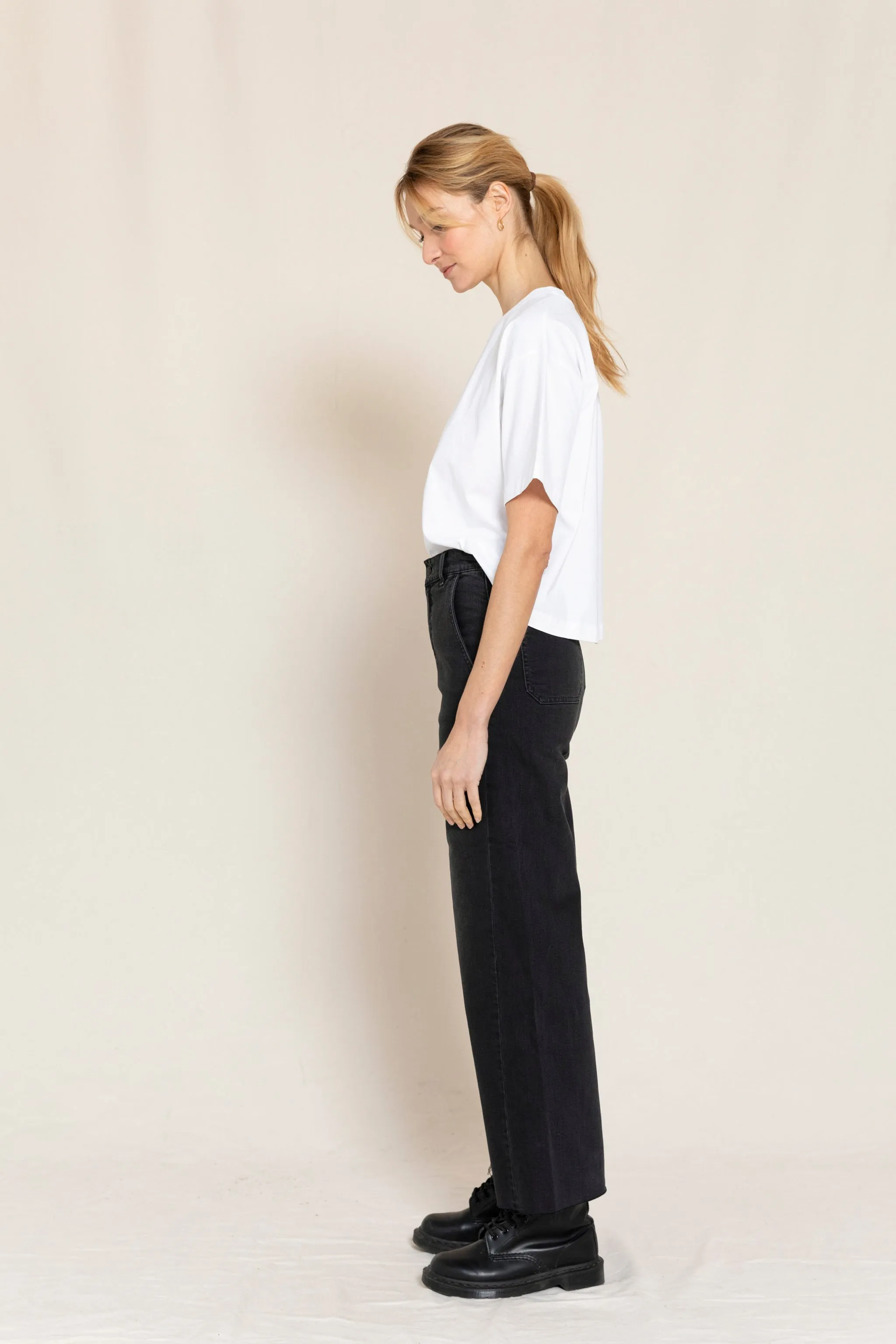 CHARLIE Used Black - Loose Fit Cropped Jeans