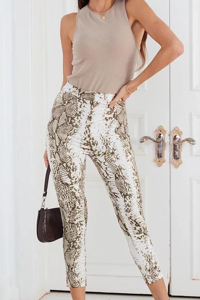 Serpentine Print Casual Cropped Pants