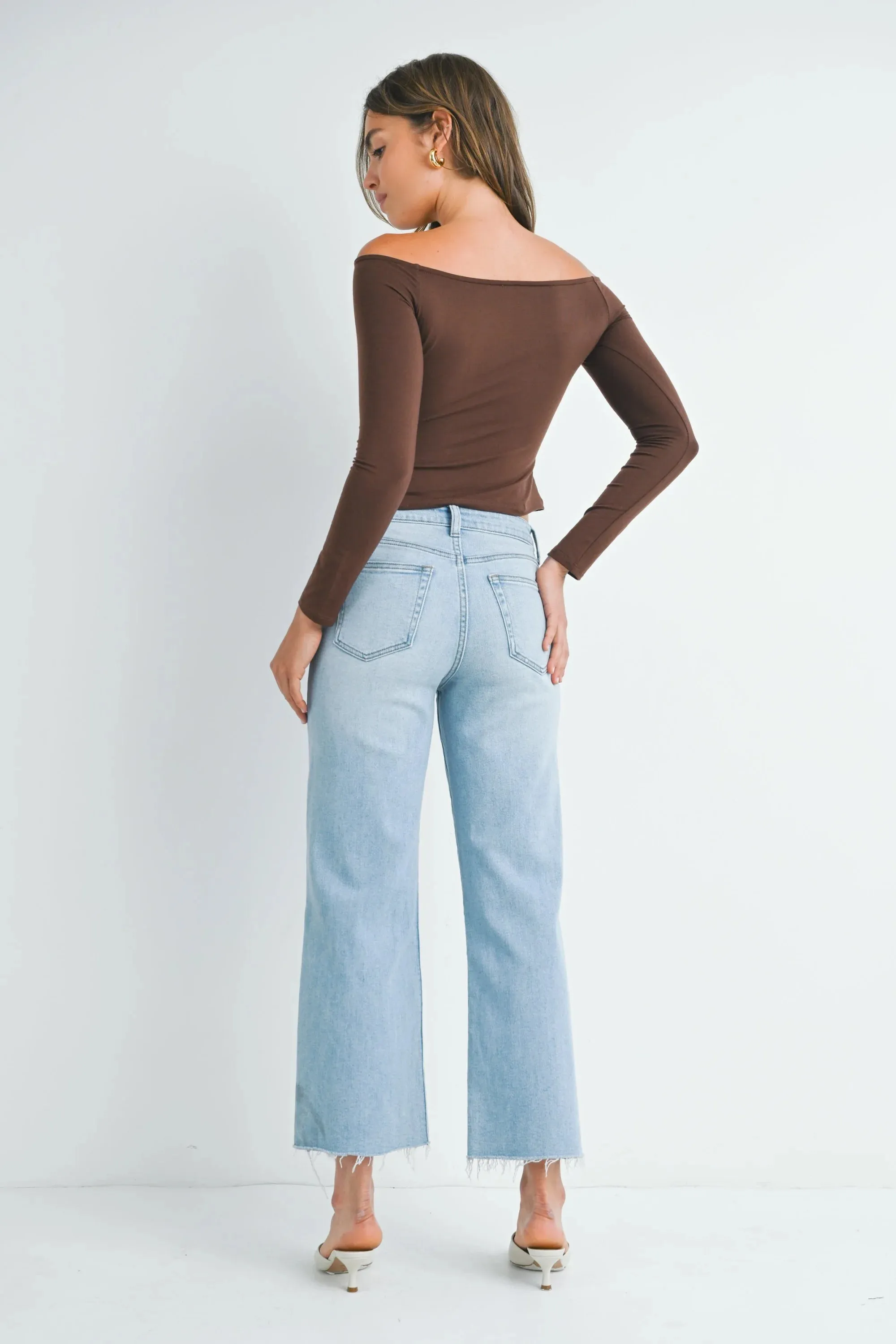 SLIM WIDE LEG DENIM JEANS WITH SCISSOR CUT HEM