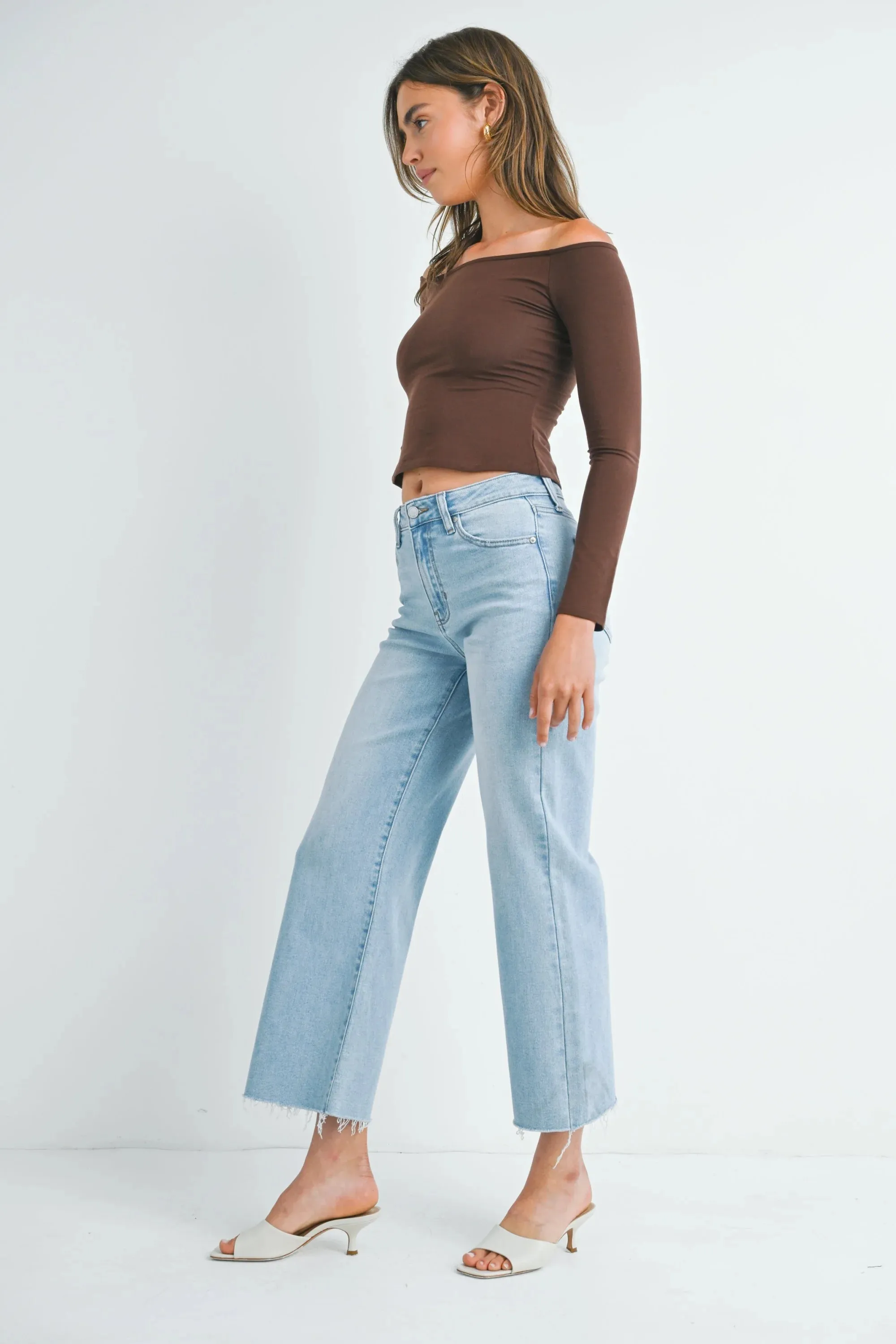 SLIM WIDE LEG DENIM JEANS WITH SCISSOR CUT HEM