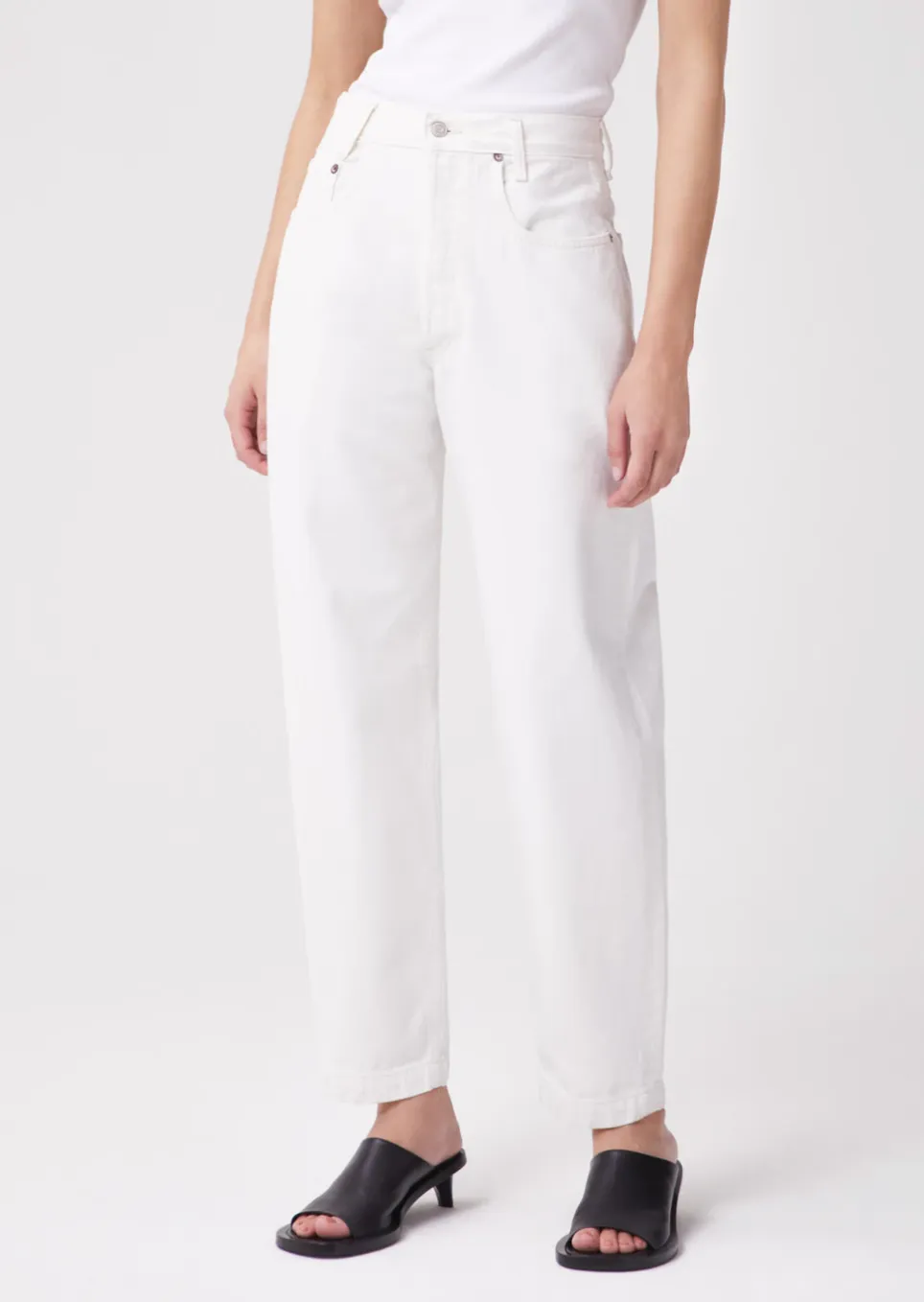 Tapered Baggy High-Rise Jeans - Drum (Off White)