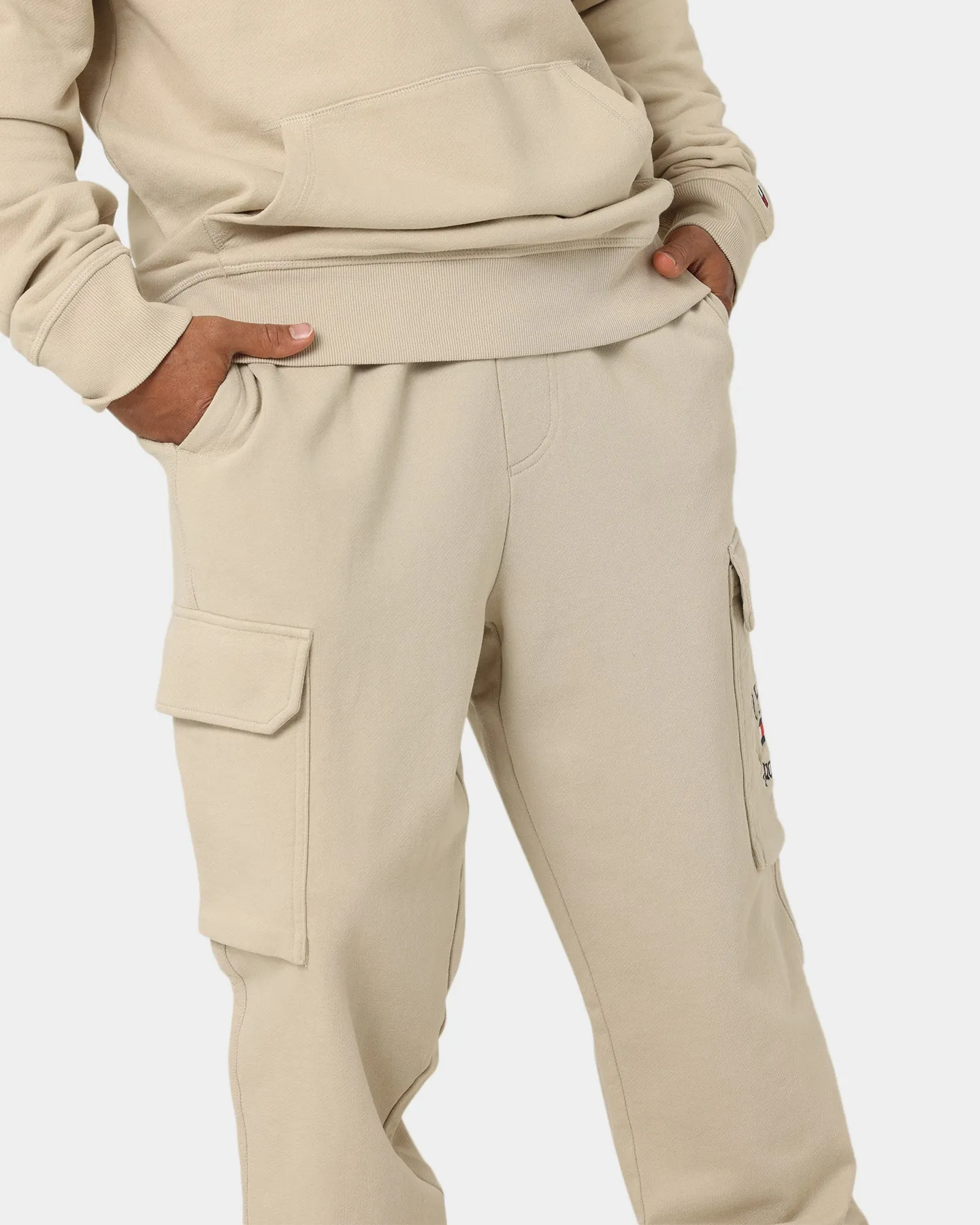 Tommy Jeans TJM Timeless Cargo Sweatpants Savannah Sand